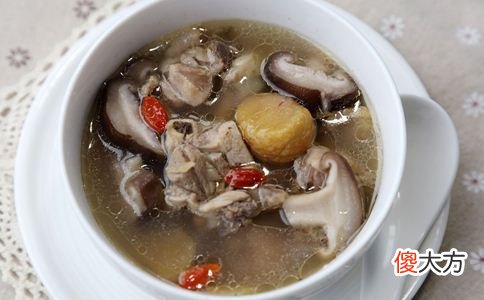 栗子煲鸡汤